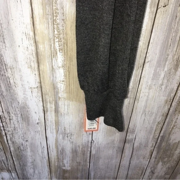 NWT Colsie Grey Banded Waist Long Sleeve - Picture 3 of 4
